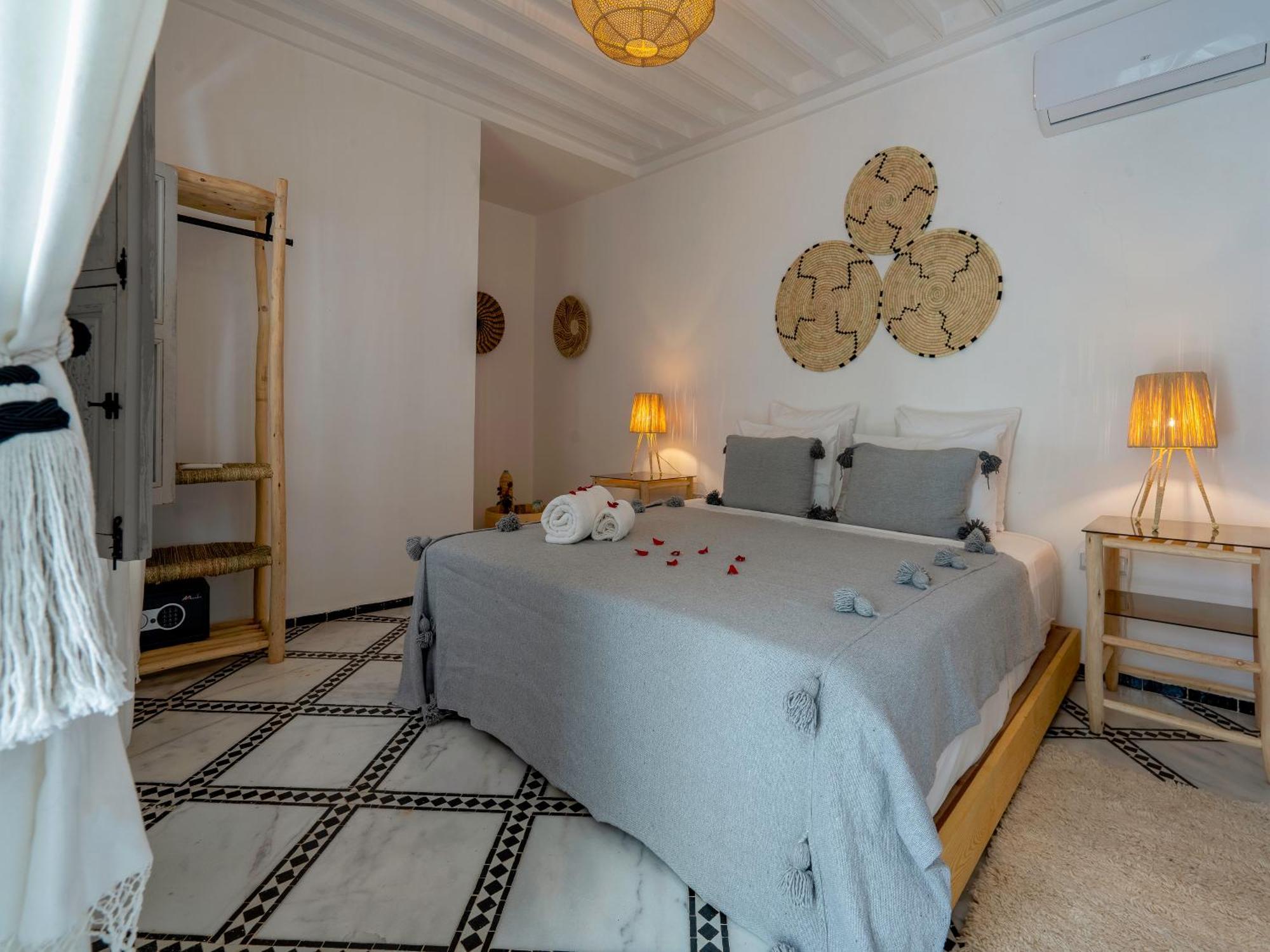 Nelia Marrakech, Collection * Marrakesh